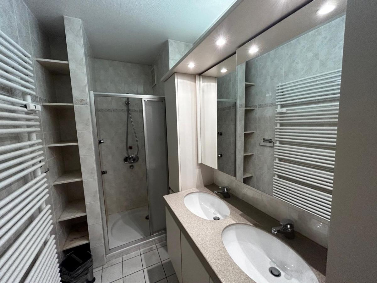Very Spacious Family Apartment With Seaview T16 Oostende Bagian luar foto